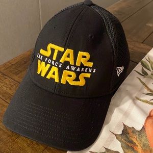 STAR WARS HAT OUTLINE LOGO NEW ERA THE
FORCE AWAKENS MEDIUM LARGE